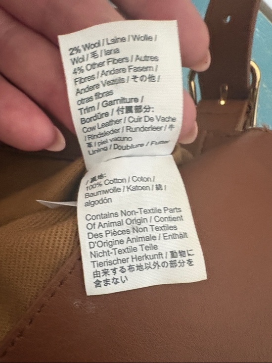 Very good condition J Crew bag with 2 bag charms - Picture 4 of 14